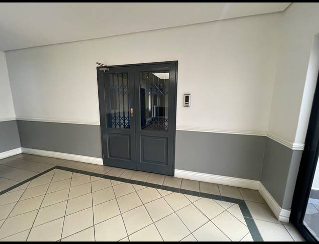 283M² OFFICE TO LET IN BARTLETT